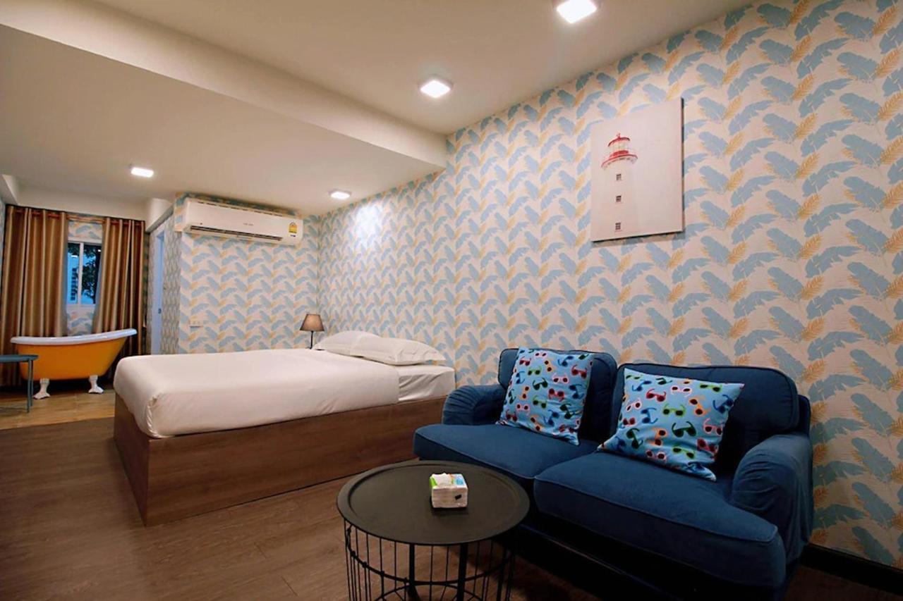 R 17 Living Hotel Bangkok Extérieur photo
