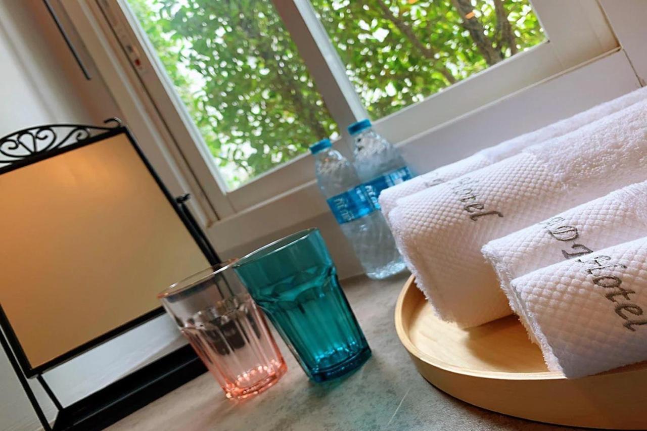 R 17 Living Hotel Bangkok Extérieur photo